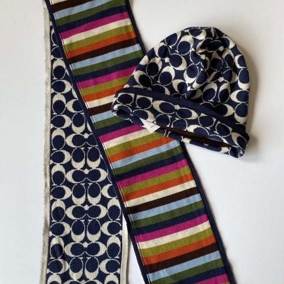 Coach Hat & Scarf Reversible Set - Picture 5 of 5